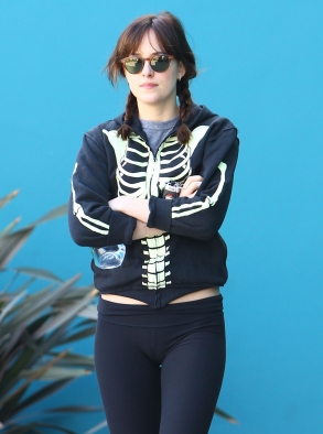 Click to view full size image
==============
Dakota_281729.jpg Dakota_281729.jpg