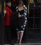 DakotaJohnsonfan_282629.jpg