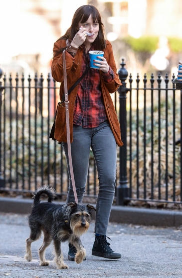 Click to view full size image
==============
dakota_28629.jpg dakota_28629.jpg