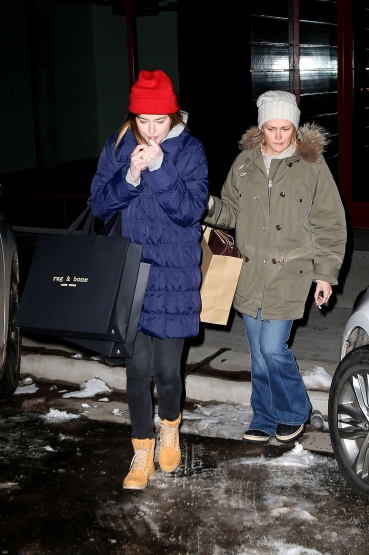 Click to view full size image
==============
DJF_281829.jpg DJF_281829.jpg