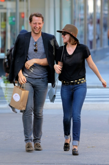 Click to view full size image
==============
DJ_284429.jpg DJ_284429.jpg