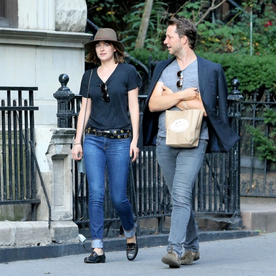 Click to view full size image
==============
DJ_284729.jpg DJ_284729.jpg