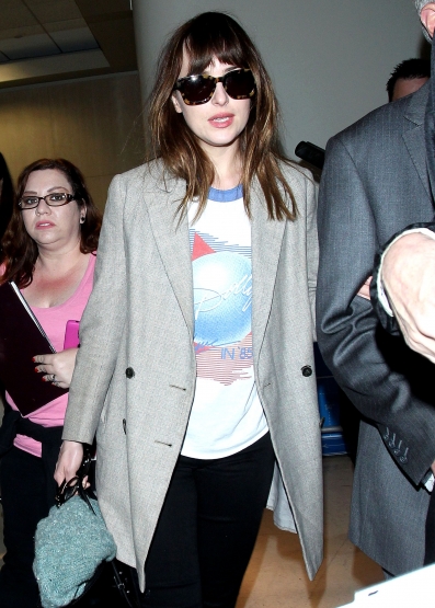dakotajohnson_284129.jpg