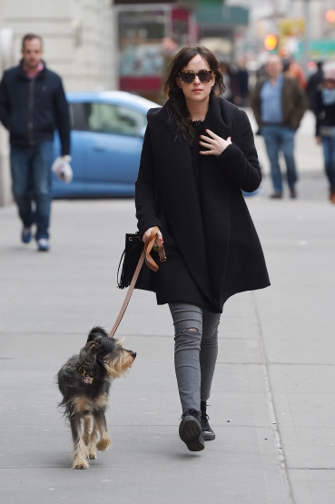 dakotajohnson_28229.jpg