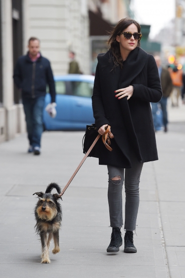 dakotajohnson_28829.jpg