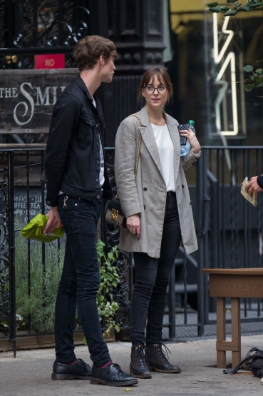 Click to view full size image
==============
DJ_281329.jpg DJ_281329.jpg