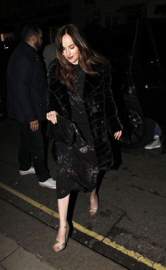 Click to view full size image
==============
DJ_283429.jpg DJ_283429.jpg