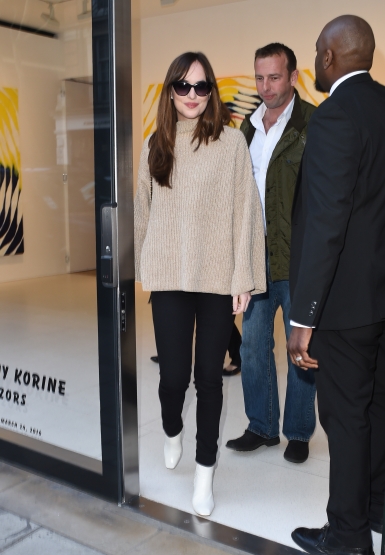 Click to view full size image
==============
DJ_283029.jpg DJ_283029.jpg