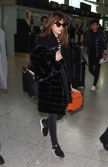 Click to view full size image
==============
DJ_28229.jpg DJ_28229.jpg