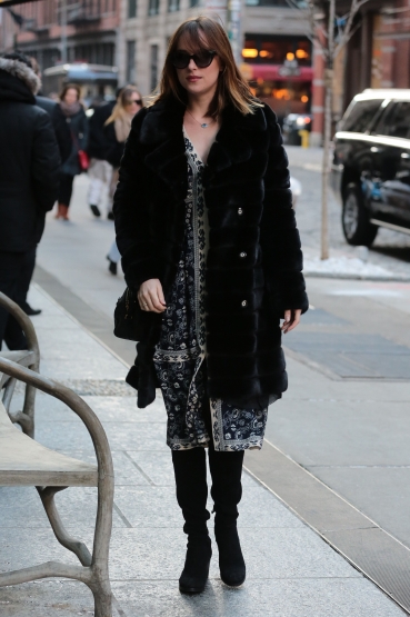 Click to view full size image
==============
DJ_286829.jpg DJ_286829.jpg