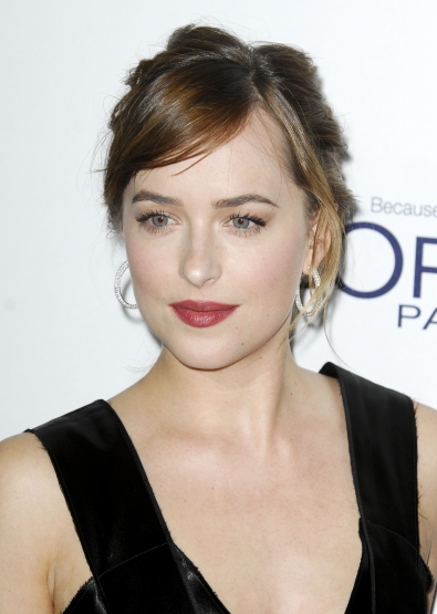 Click to view full size image
==============
Dakota_28829.jpg Dakota_28829.jpg