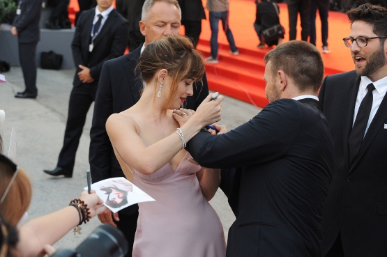 Click to view full size image
==============
Dakota_2856429.jpg Dakota_2856429.jpg