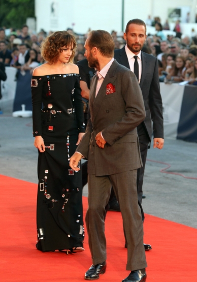 Click to view full size image
==============
ABiggerSplash_2815729.jpg ABiggerSplash_2815729.jpg