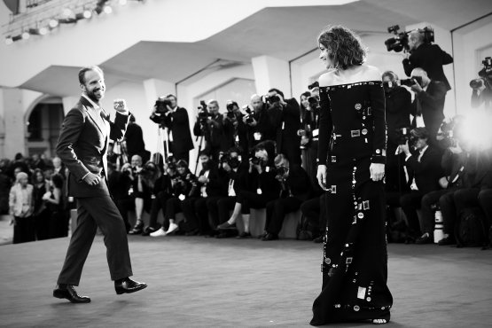 Click to view full size image
==============
DakotaPremiere_2819429.jpg DakotaPremiere_2819429.jpg