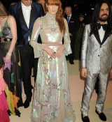 MetGala_281229.jpg