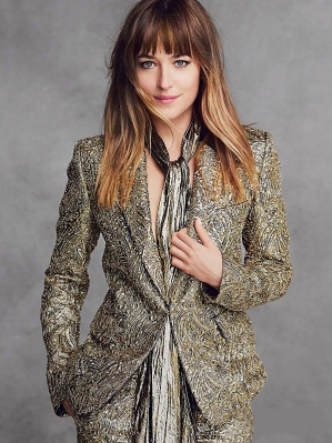 dakota-johnson-vogue.jpg