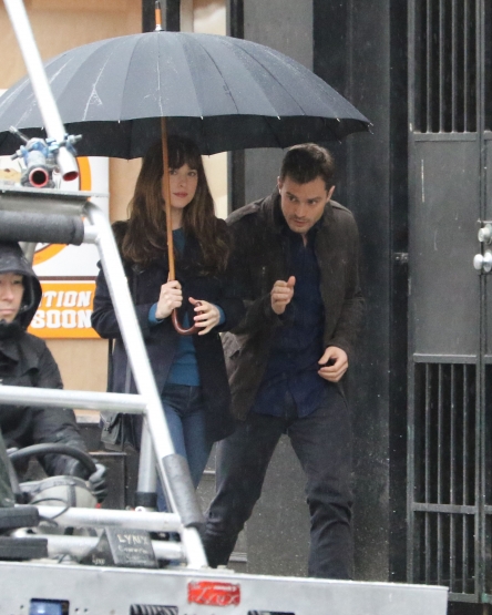 Click to view full size image
==============
Dakota_282929.jpg Dakota_282929.jpg