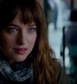 fiftyshades-dakotajohnson00240.jpg