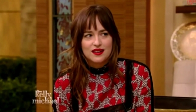 dakotajohnson0315.jpg