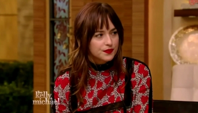 dakotajohnson0327.jpg
