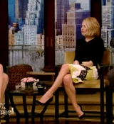 dakotajohnson0208.jpg