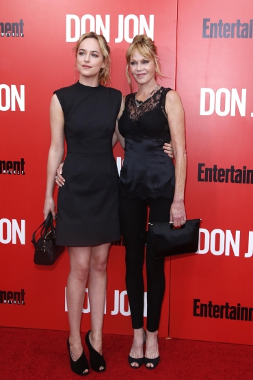 Click to view full size image
==============
DJFAN115.jpg DJFAN115.jpg