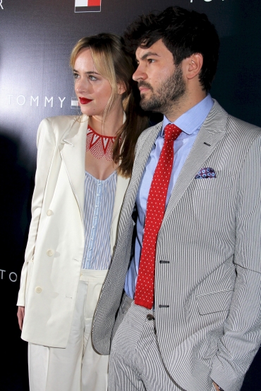 Click to view full size image
==============
DJFAN_282329~0.jpg DJFAN_282329~0.jpg