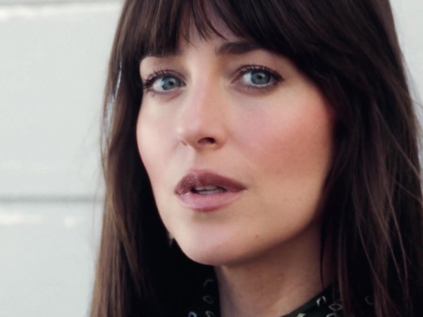 A_Flaunt_Film___Dakota_Johnson_1080p_023.jpg